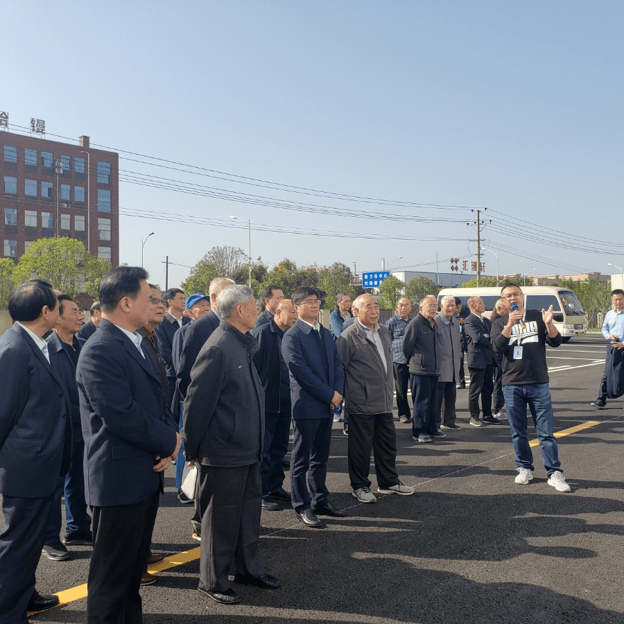 浏阳市常务副市长邓阳锋,市委常委,组织部长周文舜陪同观