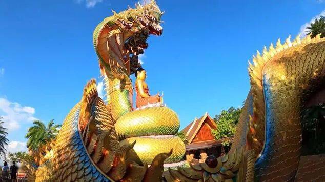 泰国娜迦蛇神图片