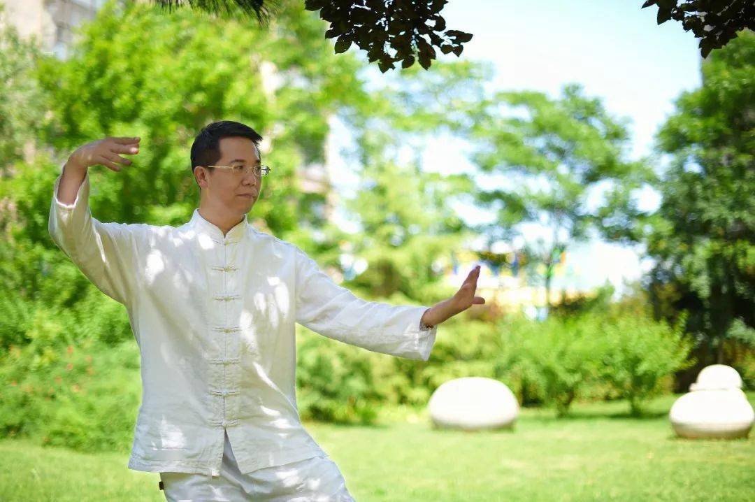 轻松练功调节身心自然功正式更名自然太极