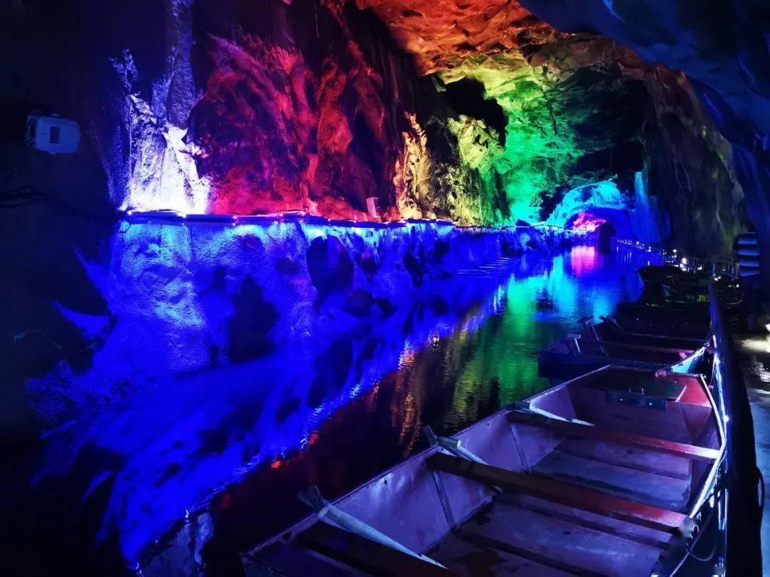 与龙有约欢乐龙崆10月31日11月178日￥99元起带您玩转龙岩龙崆洞龙岩