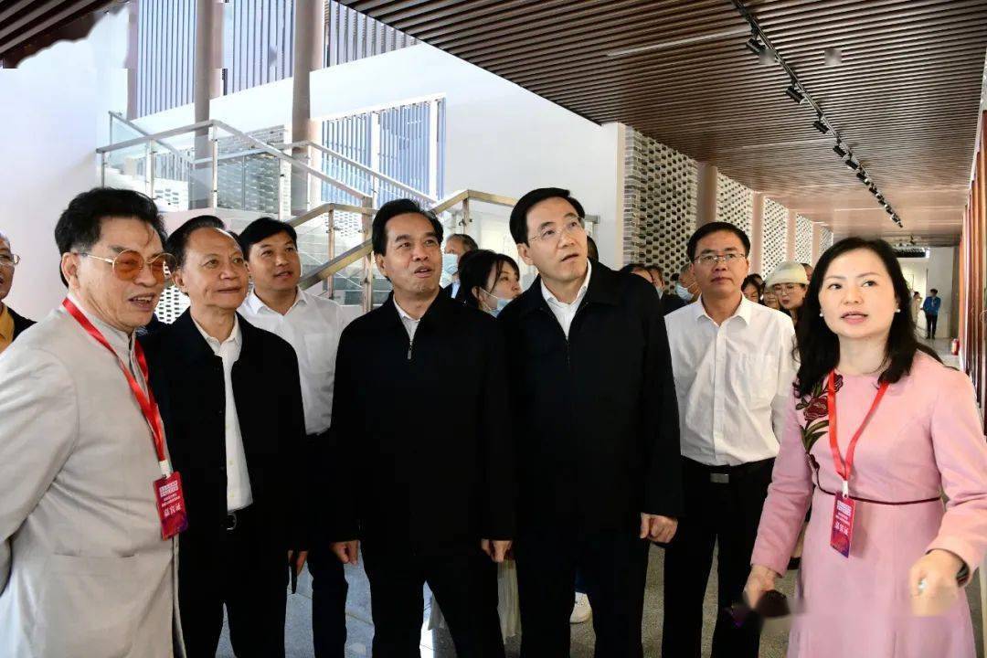 作品罗殿龙作品文明作品苏道俨作品肖石桥作品邱小琪作品王西冀作品