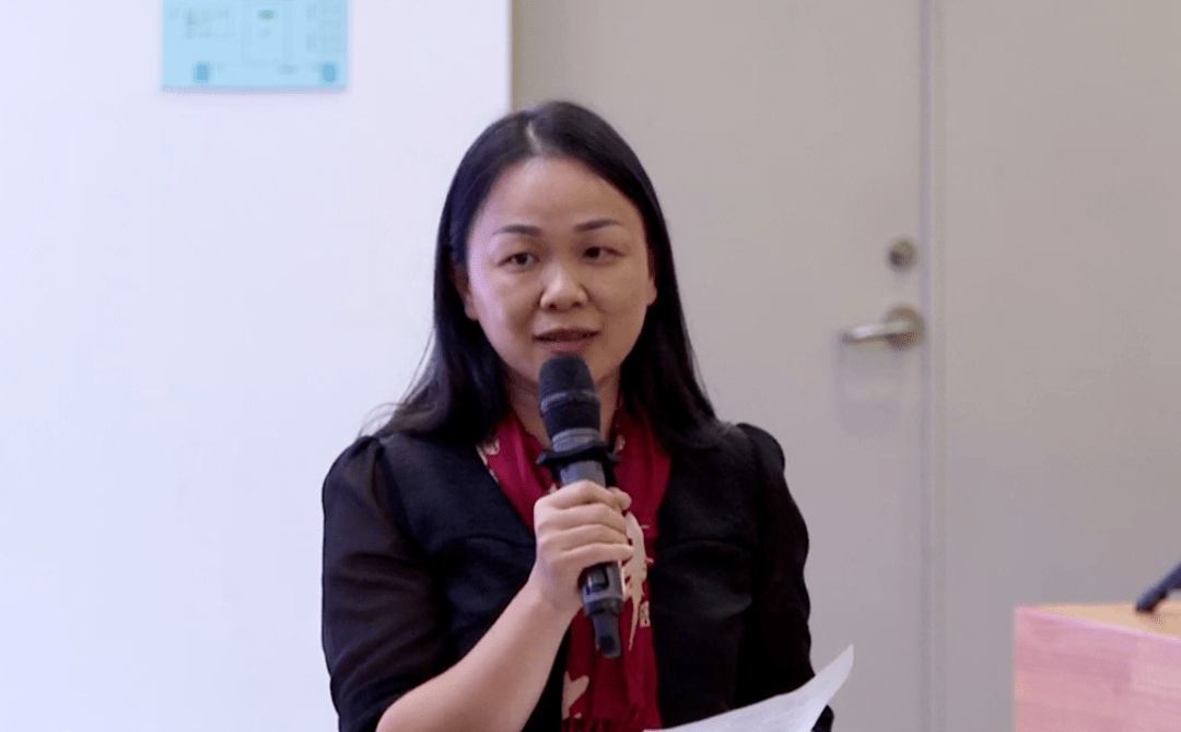 联盟秘书长,美国威斯康辛大学河瀑校区 uwrf 访问学者邵艳红老师作了