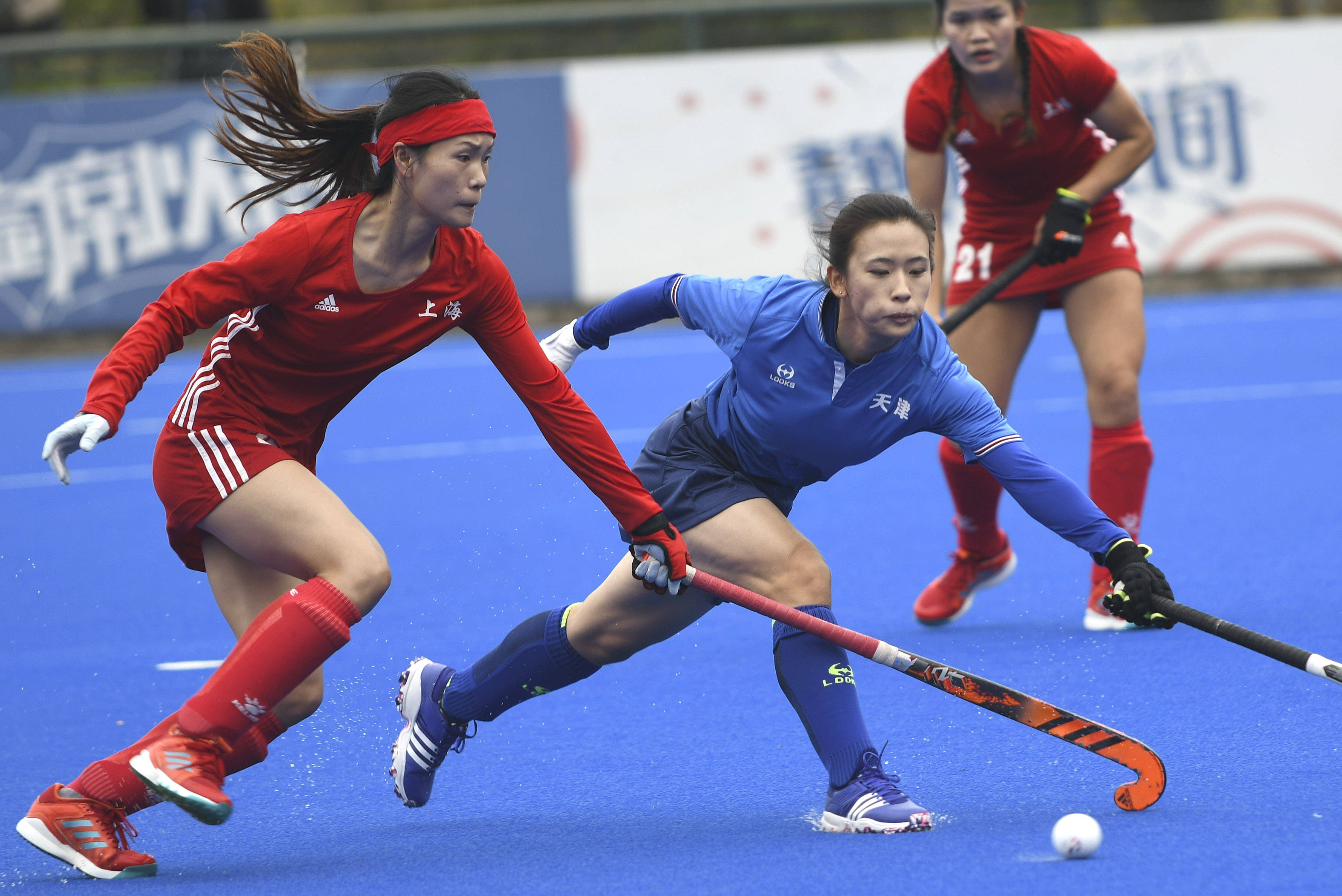 曲棍球——全国女子曲棍球锦标赛:上海队胜天津队_比赛