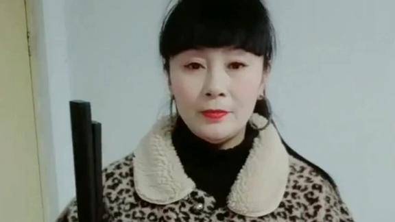 大姐学唱河南坠子刘天顺卖柴火手板打的不错比专业的还好