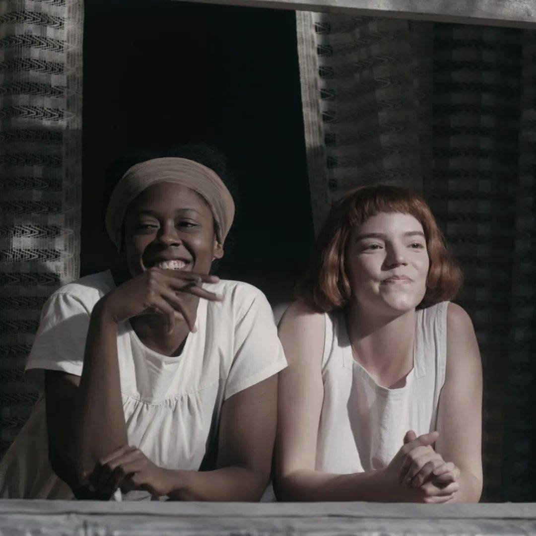 《后翼弃兵》|不止于国际象棋和女性