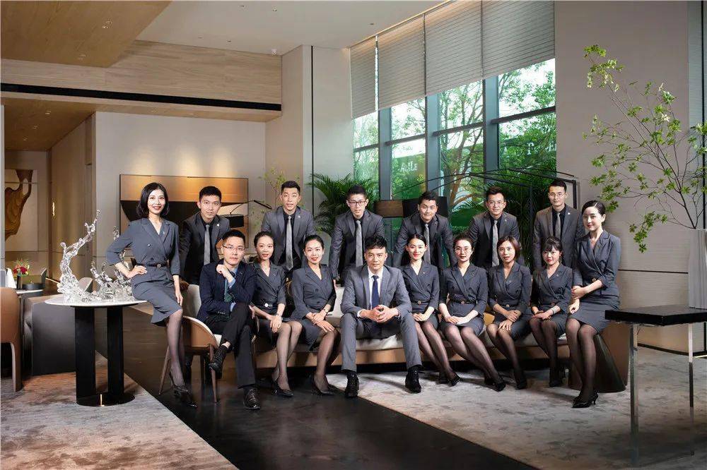 10月营销夜鹰之星朱阳丨在荆棘中前行更一路勇往向前