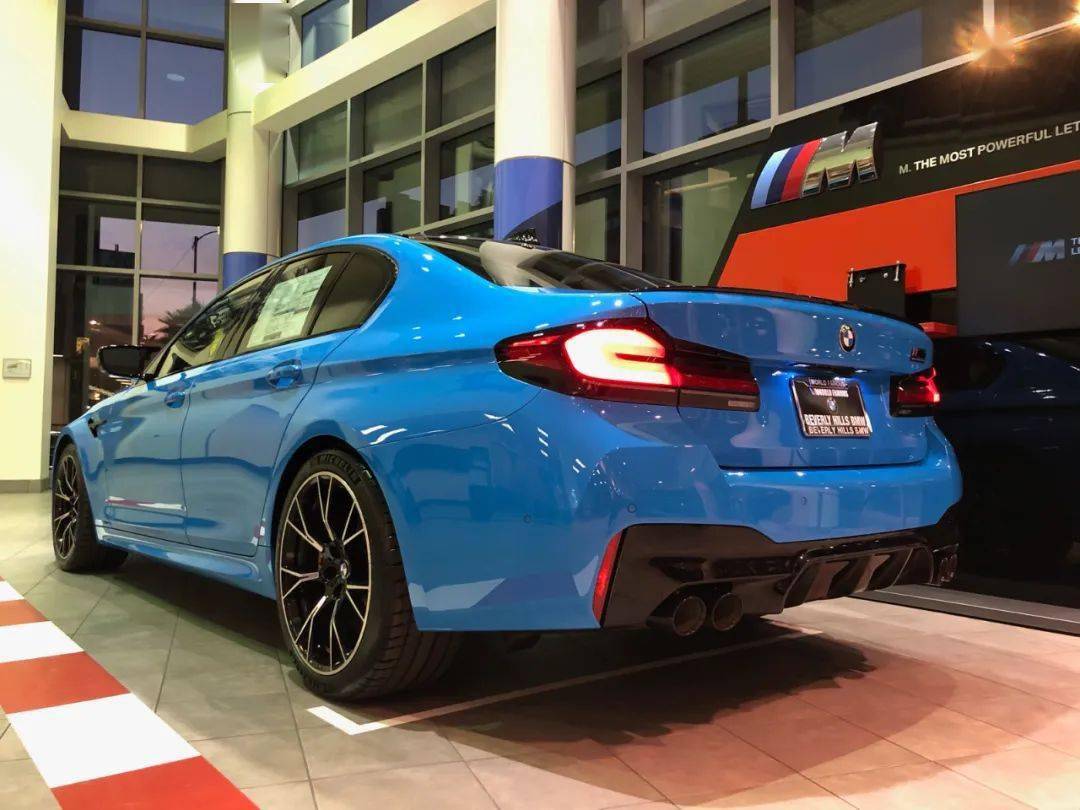 普通漆的魅力也如此大新宝马m5的墨西哥蓝你见过没