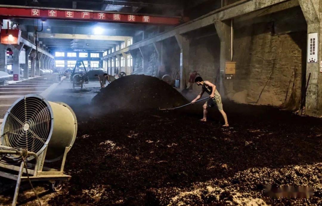 茅台镇九暹酒古法酿造记_高温