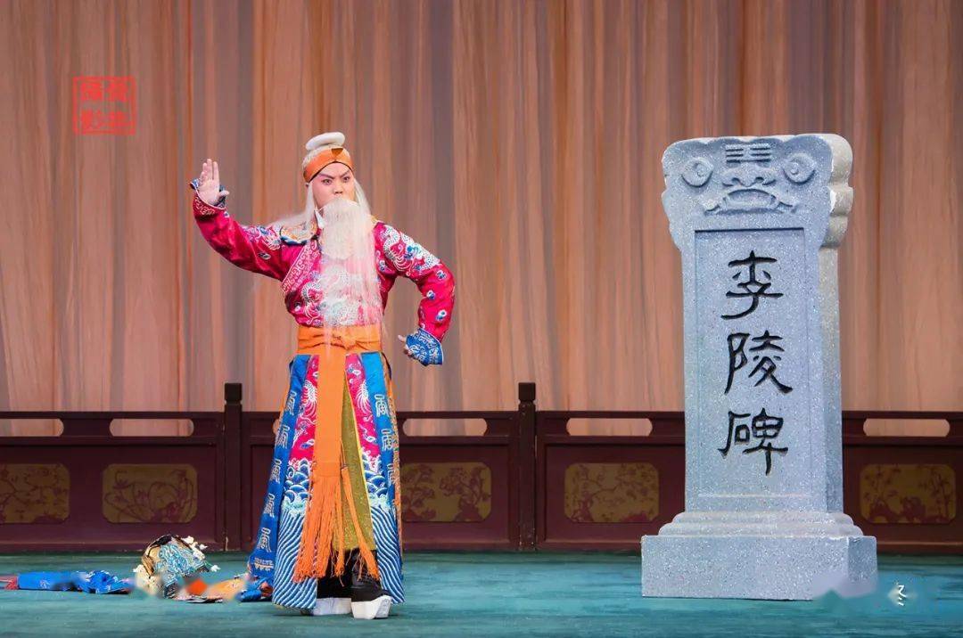 骆晓晴 饰 春草《春草闯堂》 骆晓晴 饰 春草,李浩亮 饰 胡进《春草