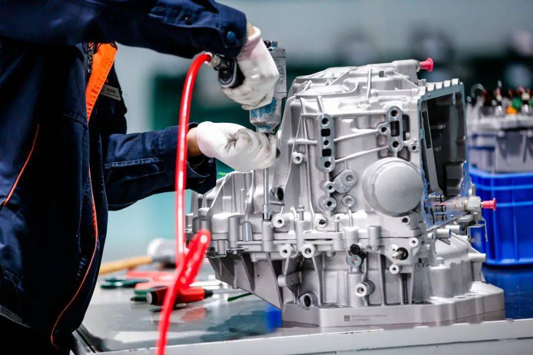 首先,该7速湿式双离合变速箱是青山自主研发已在长安,奇瑞大规模量产