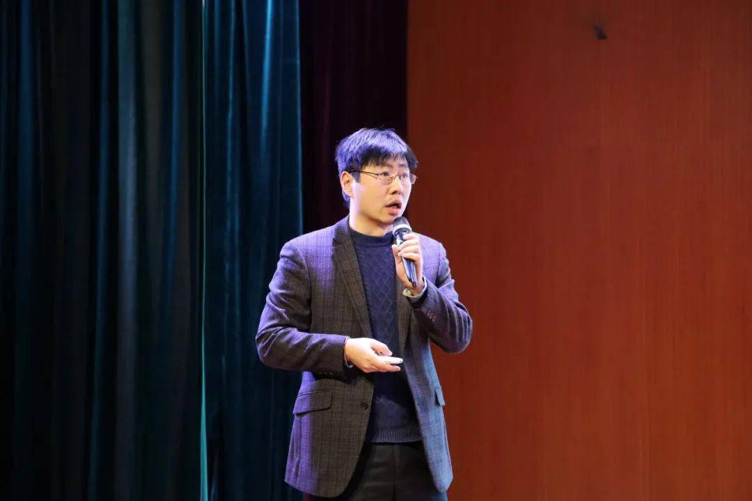 何微 来自搜狐网