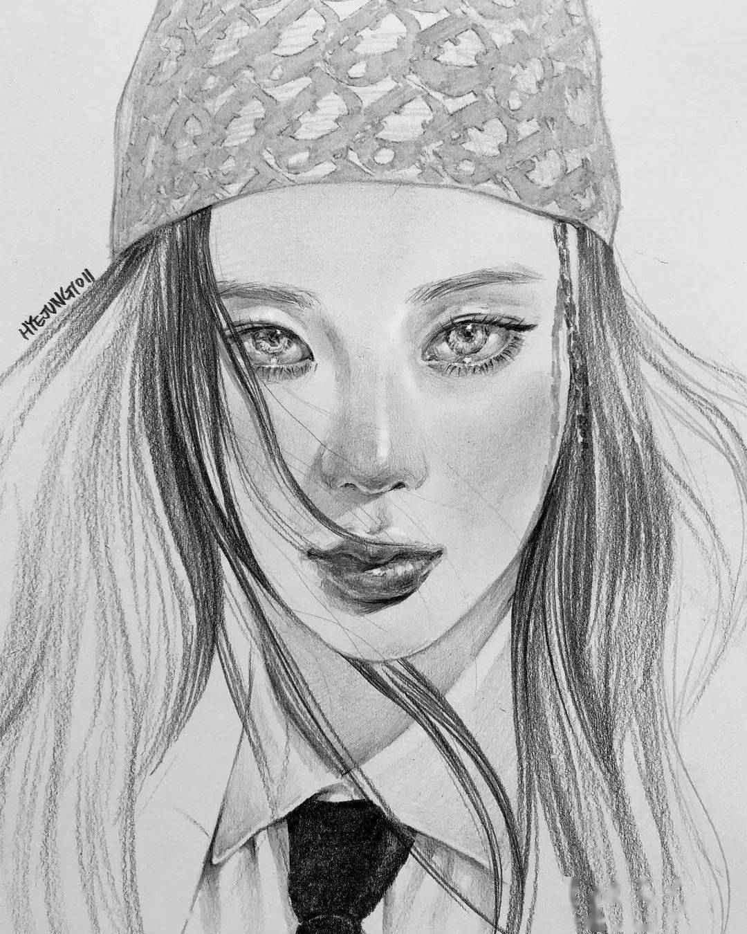 好撩人,韩国美女画笔下的素描,lisa,朴彩英在她笔下画活了!