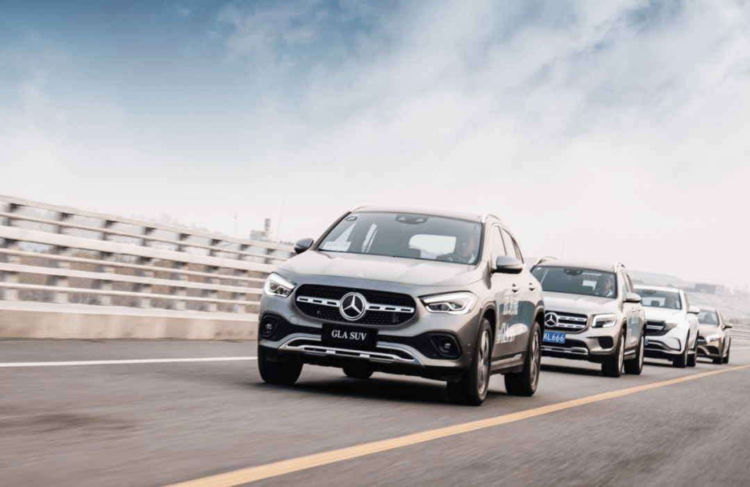 金冠奔驰引燃潮fun定义新生丨2020梅赛德斯奔驰北区驾趣公园圆满落幕