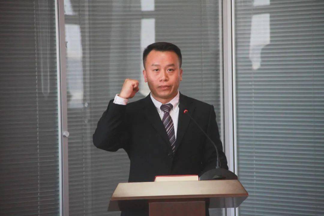 沈阳市第十六届人大浑南代表团部分代表述职报告;听取和审议了区法院