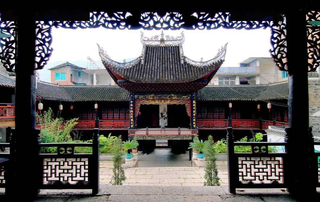 江西省人大常委会考察团来思考察古建筑群