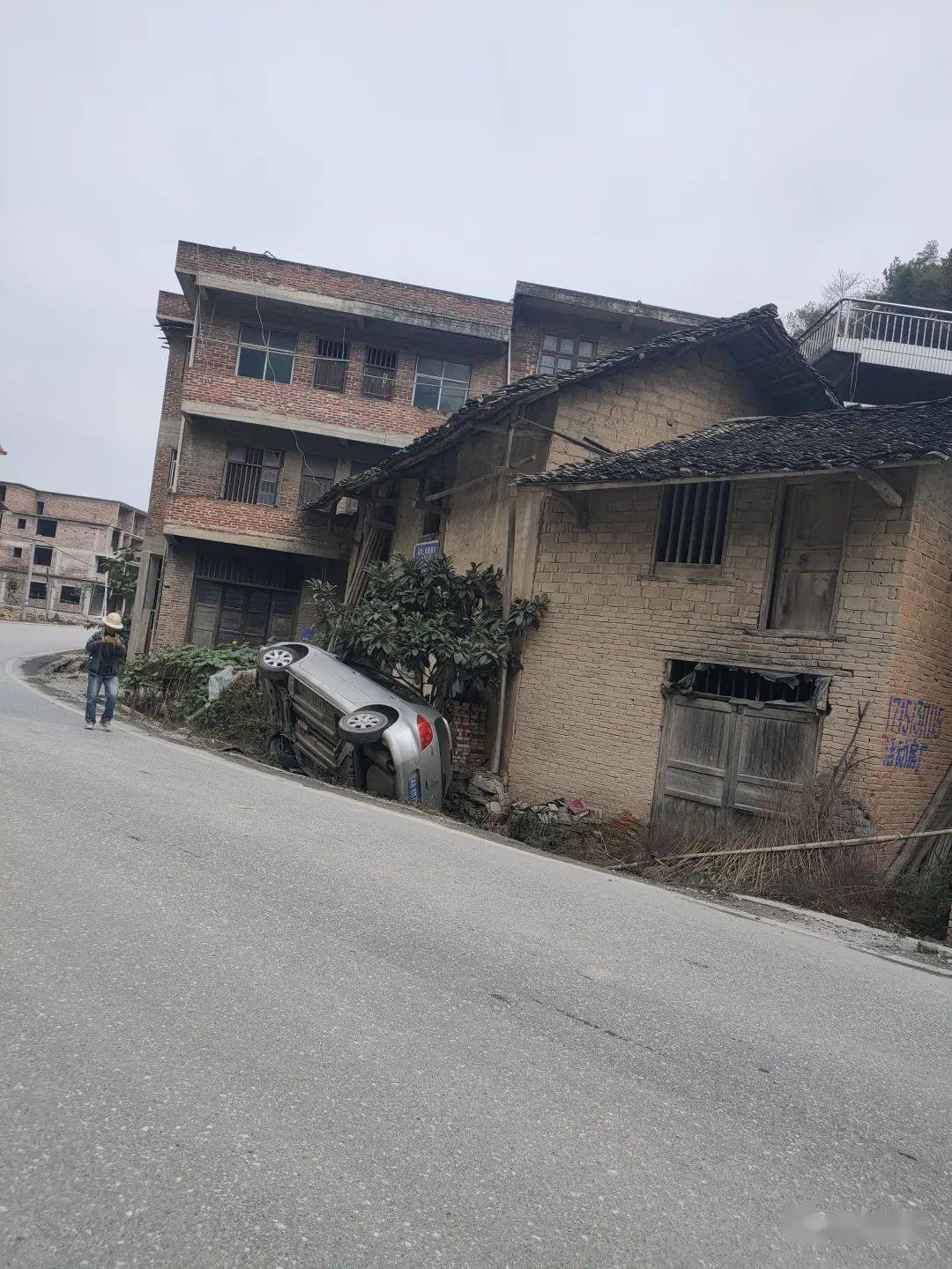 邵东八老公路又出车祸!什么情况?