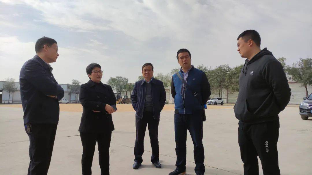 县委常委,副县长杨力年一同调研.