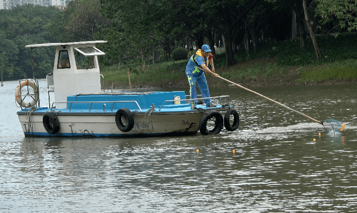 驾驶保洁船,清理乱张贴……海珠区劳动技能竞赛让你大开眼界!
