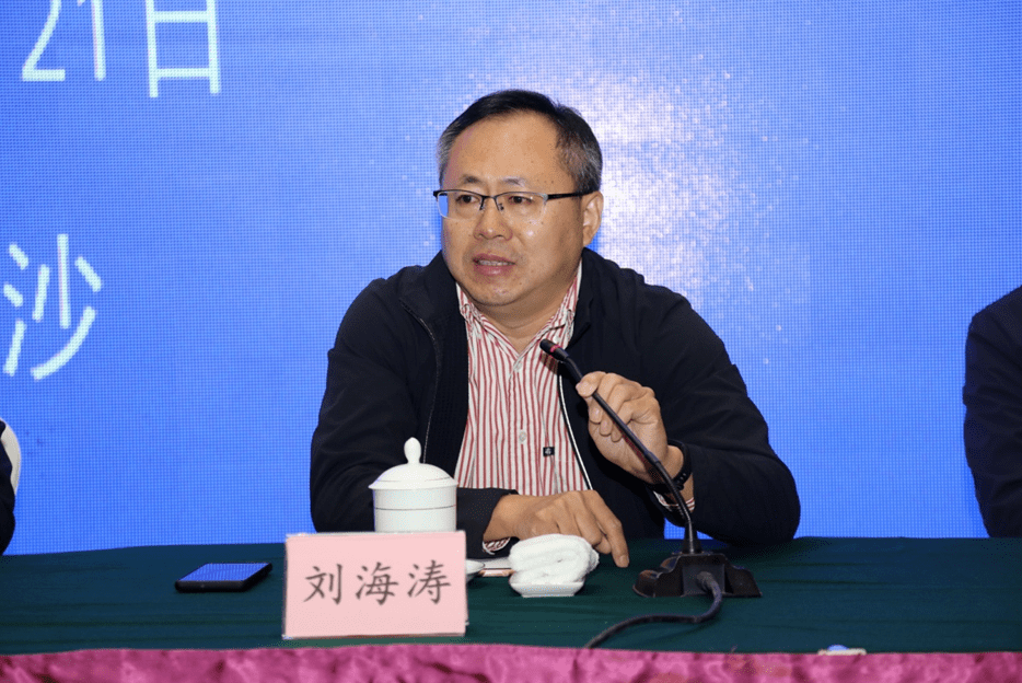 国家卫生健康委疾控局结防处刘海涛处长在开幕式的讲话中强调:要高度