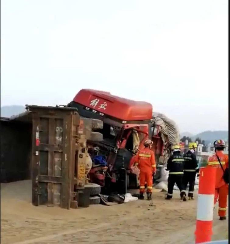 河源市紫金县车祸图片