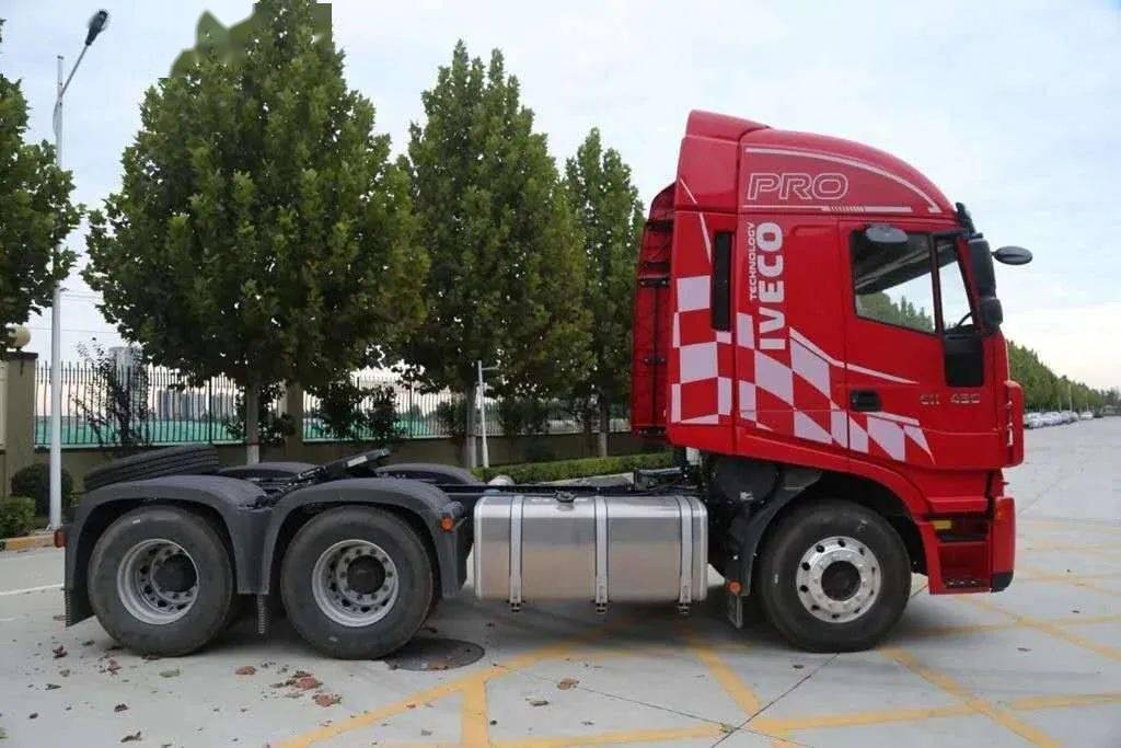 不过今天"捷径"来了,红岩杰狮2020 amt牵引车让电脑帮你换挡,轻松解