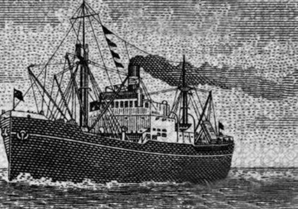 ",晚上8点半,在船上的高级船员休息室里,船长方枕流召集全体船员就坐