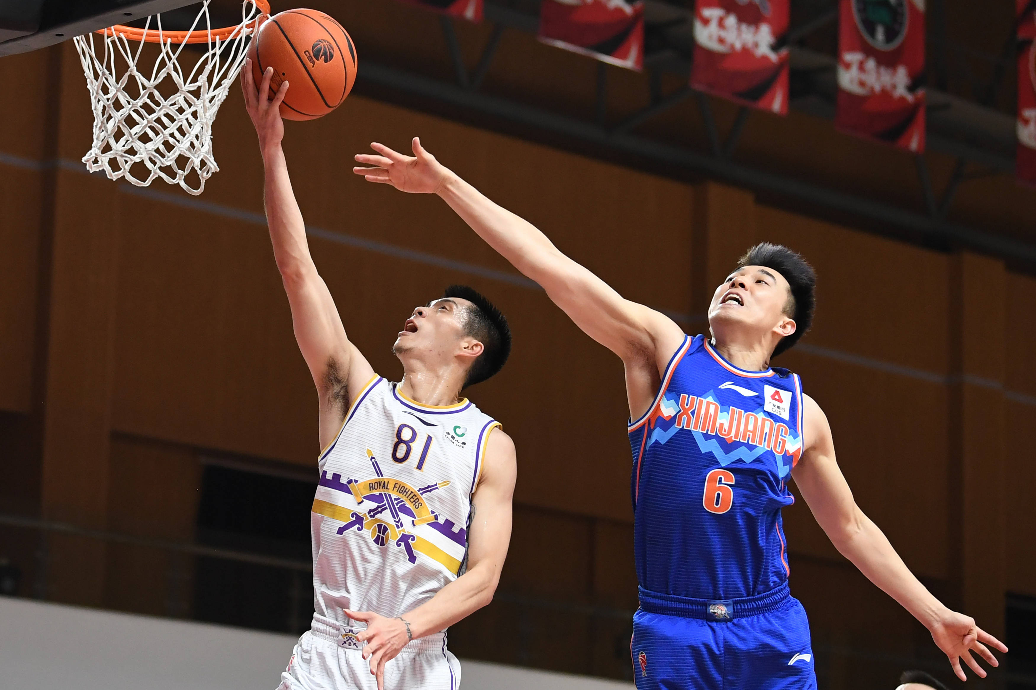 篮球cba第一阶段北京紫禁勇士对阵新疆伊力特