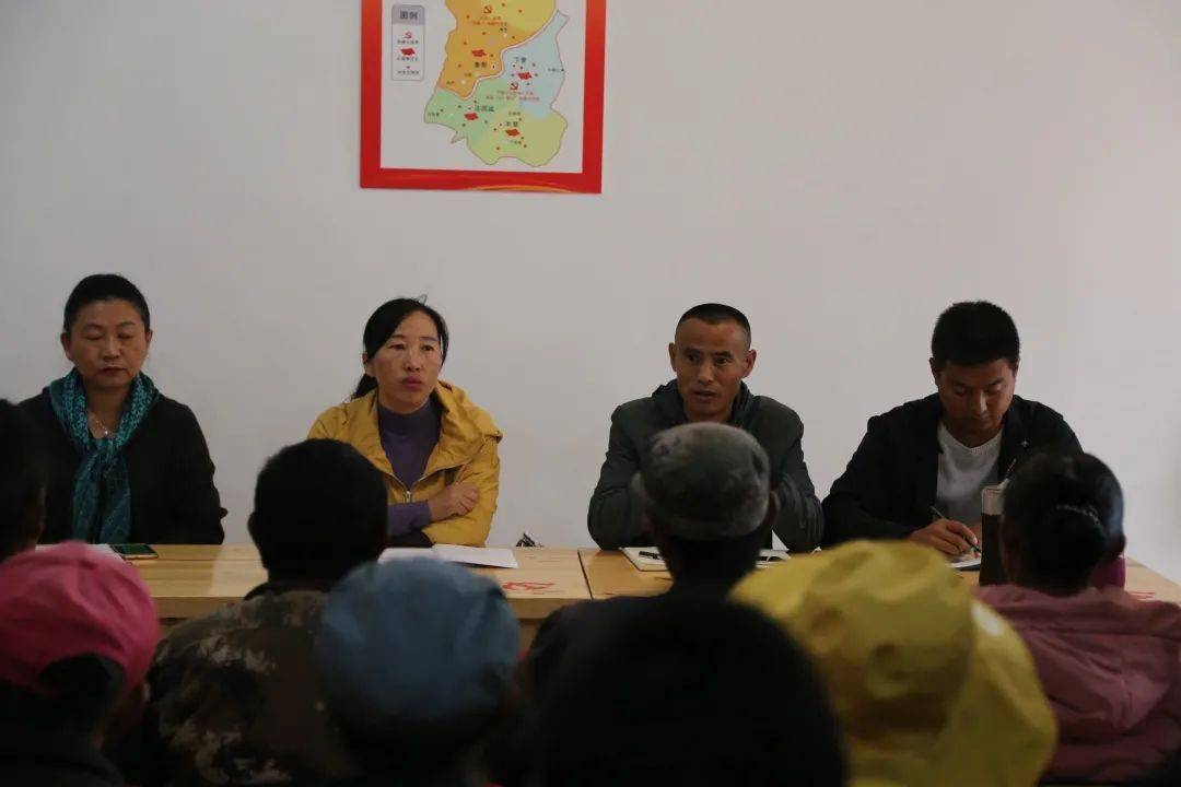 剑川县象图乡丰登村64个村民取得了生态茶园管护合格证书