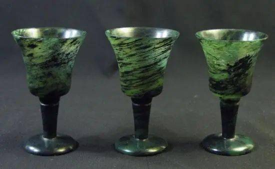 “葡萄美酒夜光杯”,千年酒泉夜光杯的“夜光”真相是……_开采