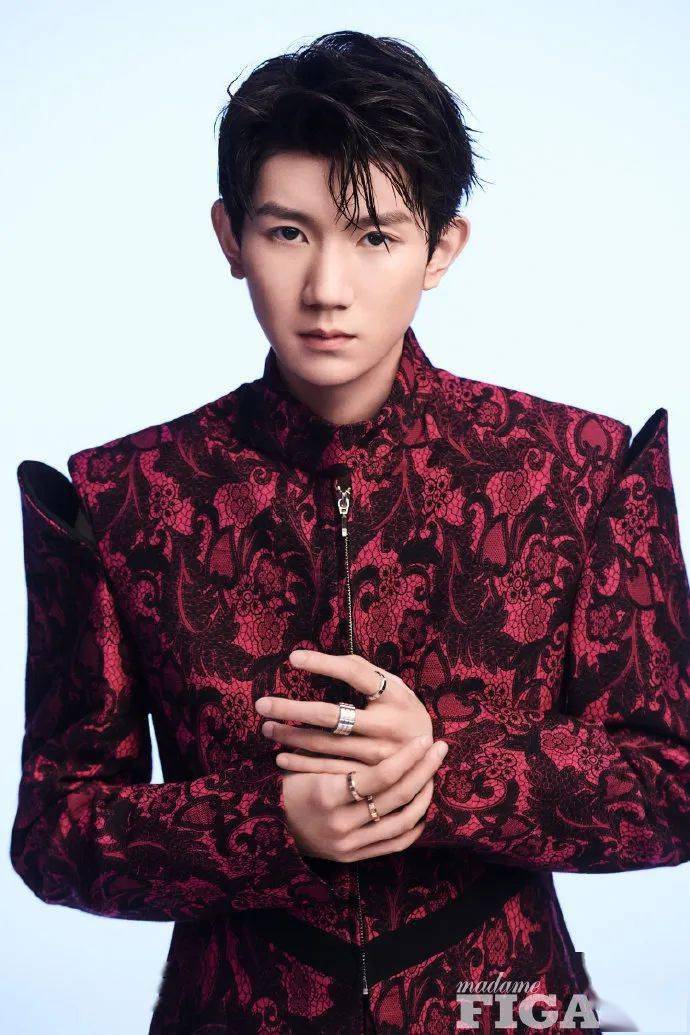 王源今日新封,这款面纱好别致