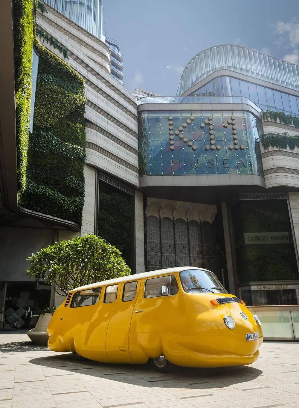 《热狗巴士》2018福士t2b汽车,混合媒介220 × 250 × 550 厘米武汉