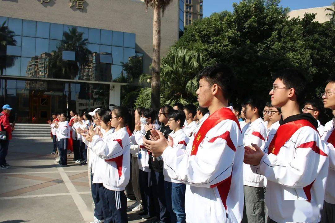 好漂亮,苍一中的新图书馆!
