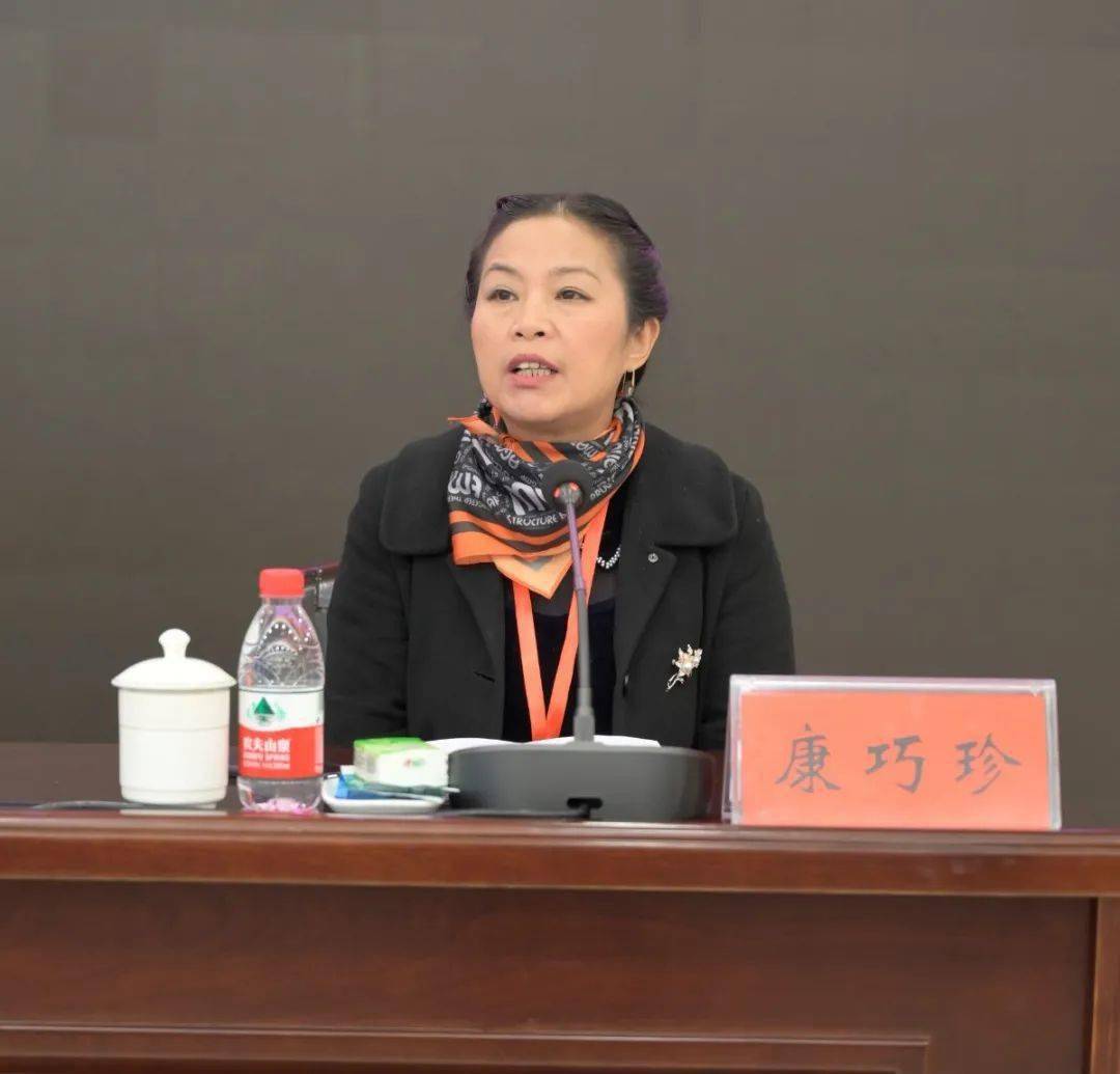 第一届"英才计划"生物学科研讨会暨导师论坛在郑州大学召开