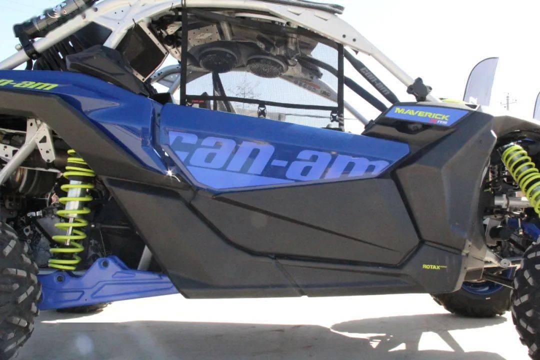 900cc涡轮增压,195hp马力,庞博x3 x rs turbo rr还不够你用吗_手机