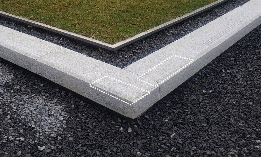 ▼台阶倒角处在垂直相碰时无法完全契合,效果差.