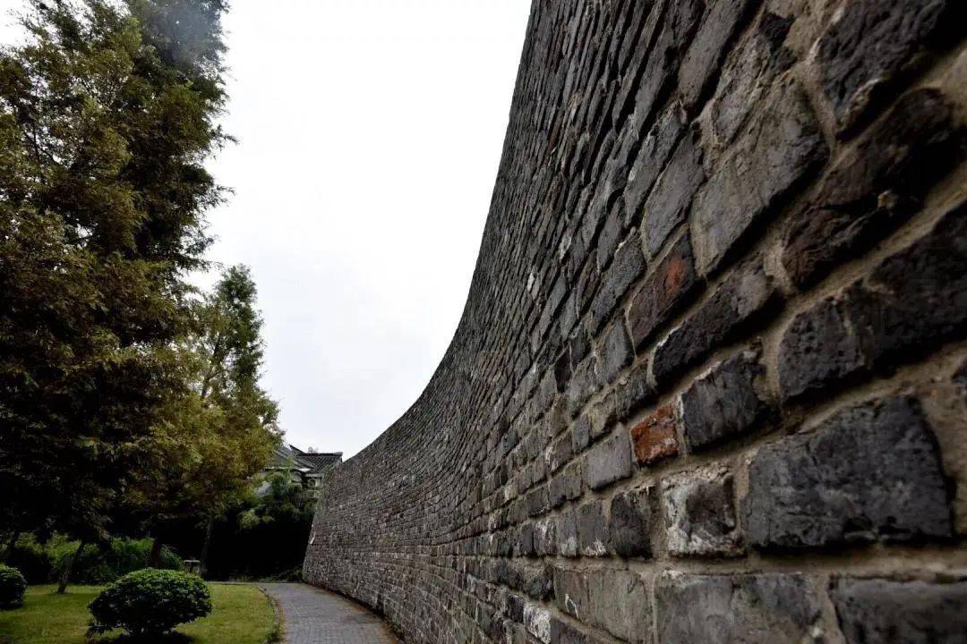 时光之美,流淌在泰州的古城墙上_手机搜狐网