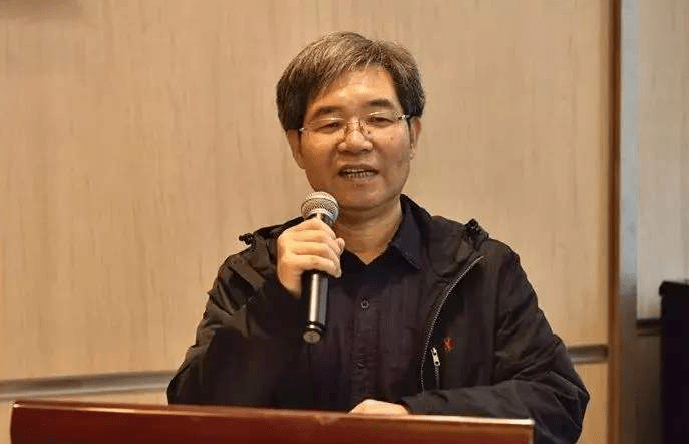 中国教育报刊社副社长,《中国教师报》总编辑雷振海为本次活动致辞;统