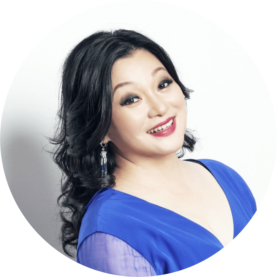 师从上海音乐学院吴丹,张琦,胡金蕾,蒋雯淳四位老师,同时也得到朱磊