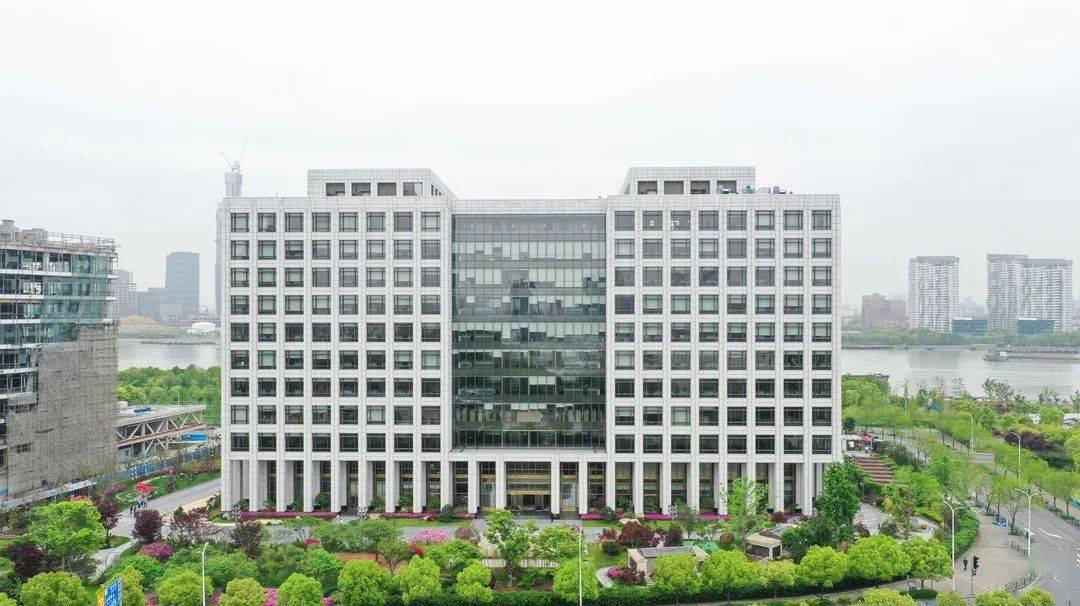 远东宏信广场获得奖项:2020年度上海市优秀勘察设计项目公共建筑项目