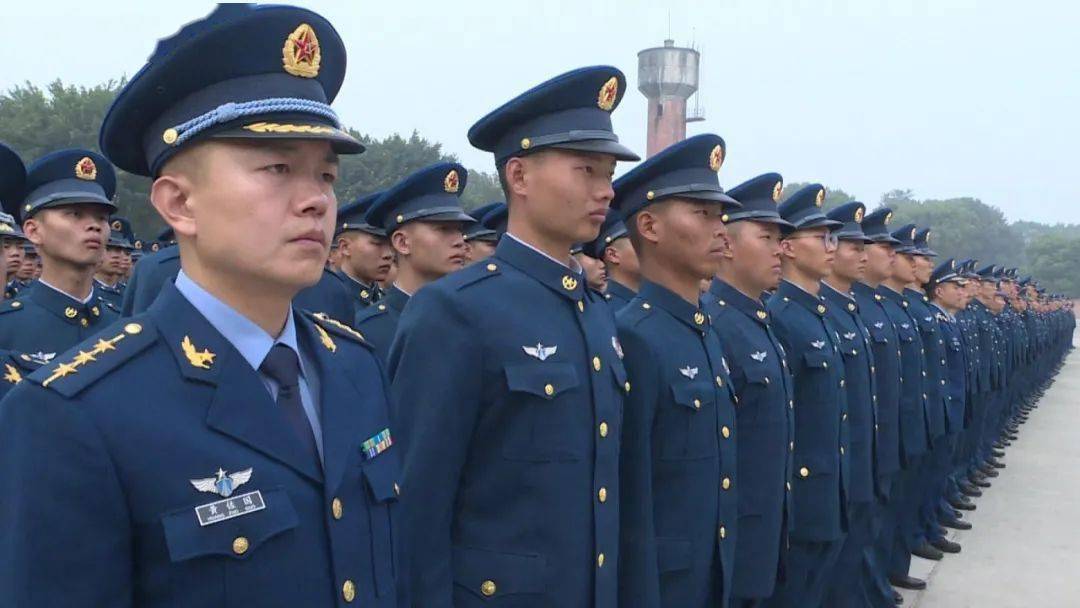 中国空军军装全套照片图片