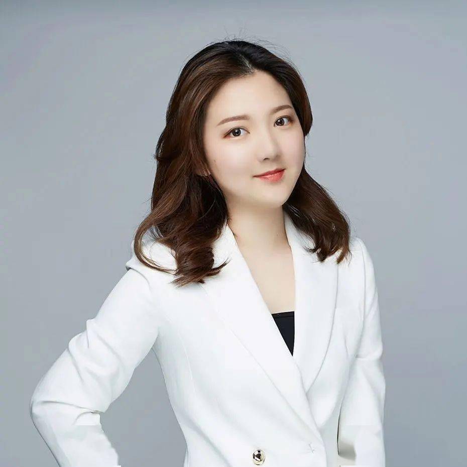 张童童余声张雷白羽王乐乐史百惠徐艺菲唐虎张宸本届诵读大会的评委有