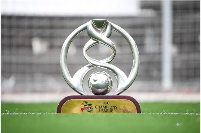 关于接下来亚冠和足协杯赛程冲突,球员如何安排的问题,佩雷拉表示,"这