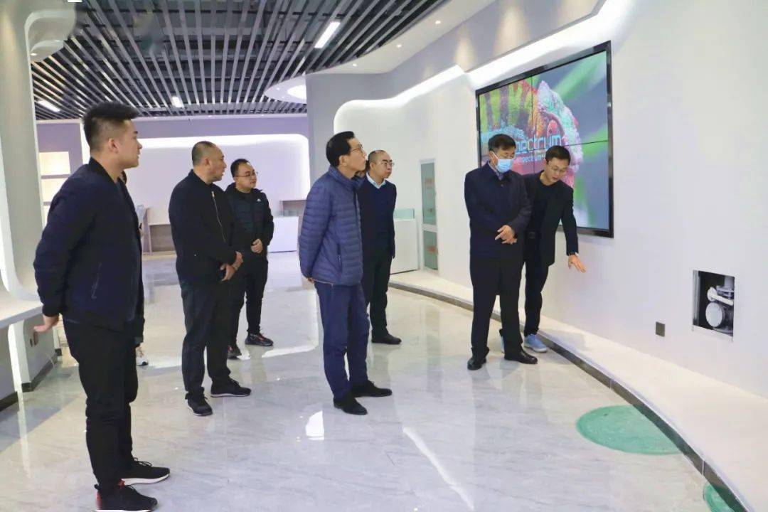 进行调研,开发区科创商务园区主任王喜柱, 集团公司副总经理李文天