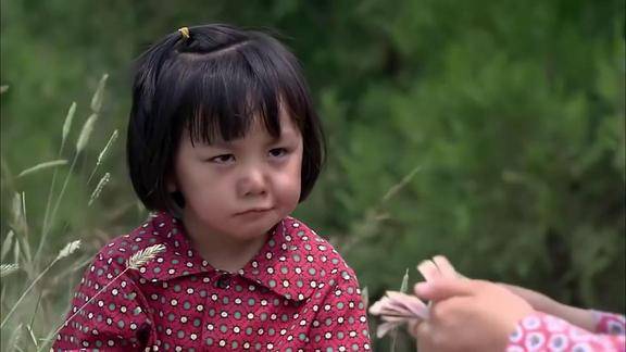 傻春有了钱小楚想吃糖接下来一句话就把傻春感动哭了