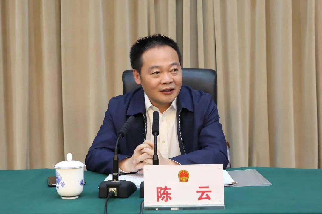 市人大常委会听取市政府经济社会发展情况报告