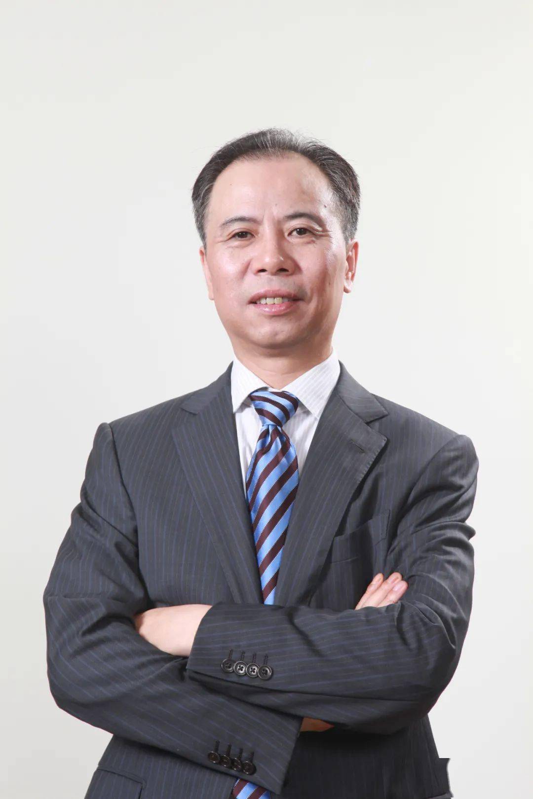 陈建成卧龙控股集团有限公司董事长围绕"推进对外贸易创新发展 促进