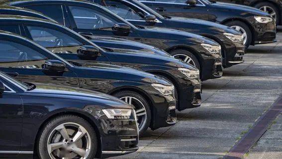 说一套做一套,德国政府高层用的专车只有7辆符合低排标准