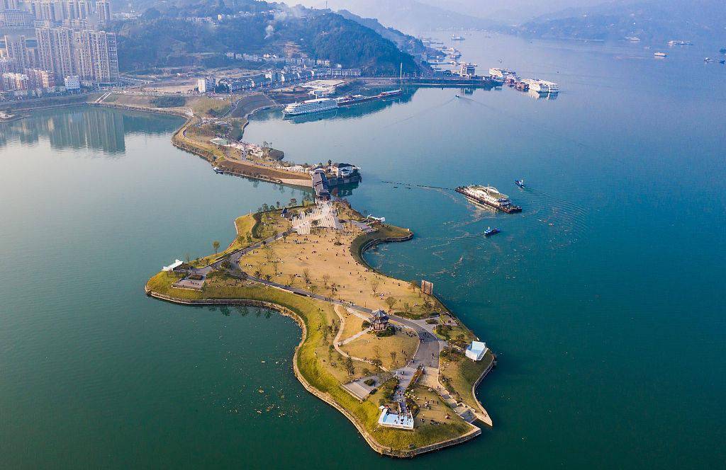 湖北宜昌39公里长江岸线复绿成景观