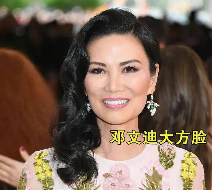 邓文迪整容了变瓜子脸清秀不少穿红裙与中国艺术家拍大片惊艳