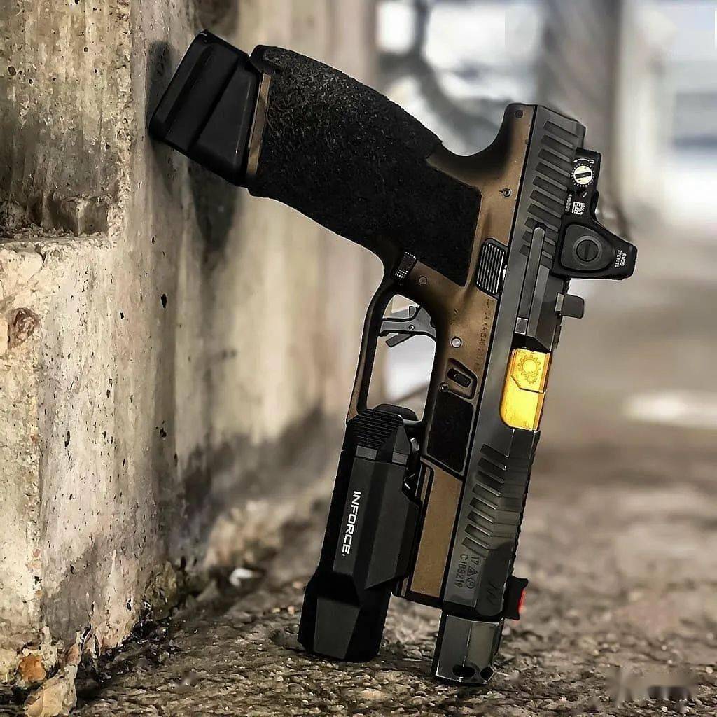 热度不减捷克cz公司p10c手枪美图欣赏